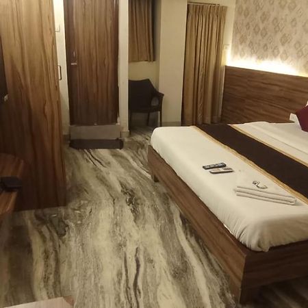 צ'נאי Hotel Raj Meridian, Tambaram מראה חיצוני תמונה