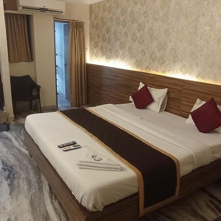 צ'נאי Hotel Raj Meridian, Tambaram מראה חיצוני תמונה