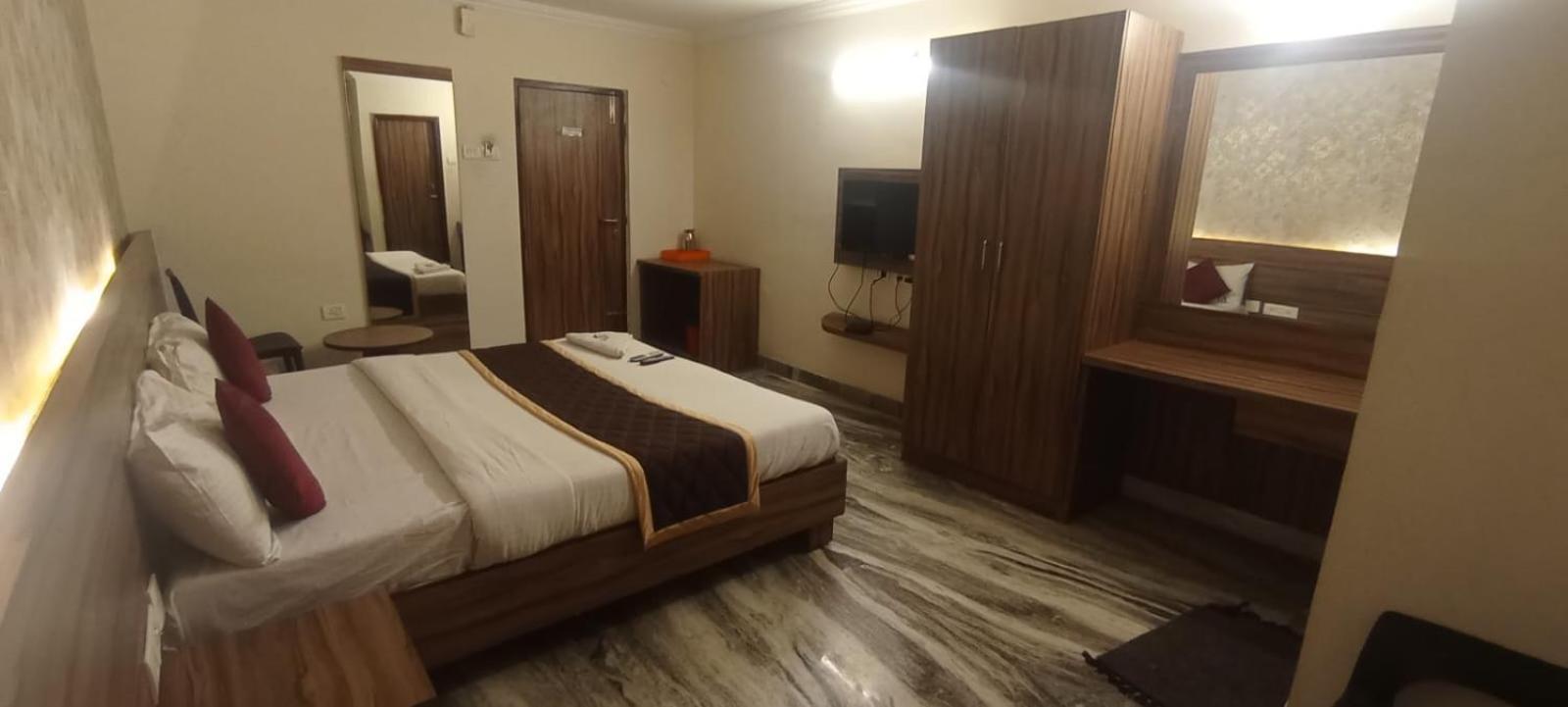 צ'נאי Hotel Raj Meridian, Tambaram מראה חיצוני תמונה