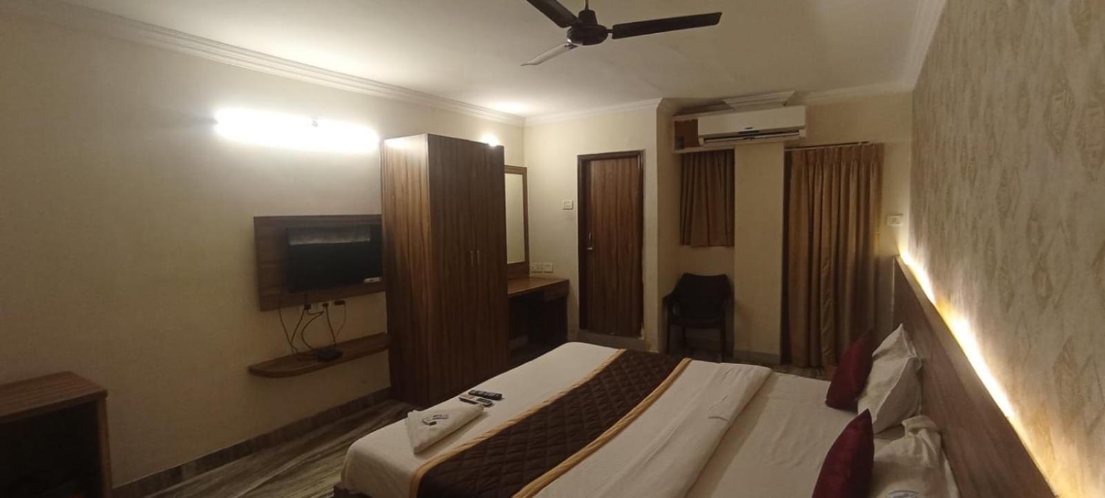 צ'נאי Hotel Raj Meridian, Tambaram מראה חיצוני תמונה